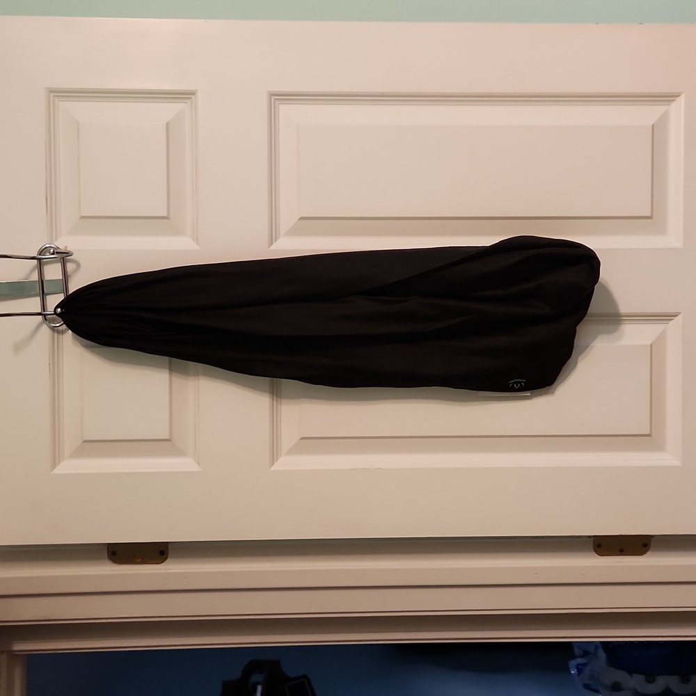 Yoga scarf with pocket in black